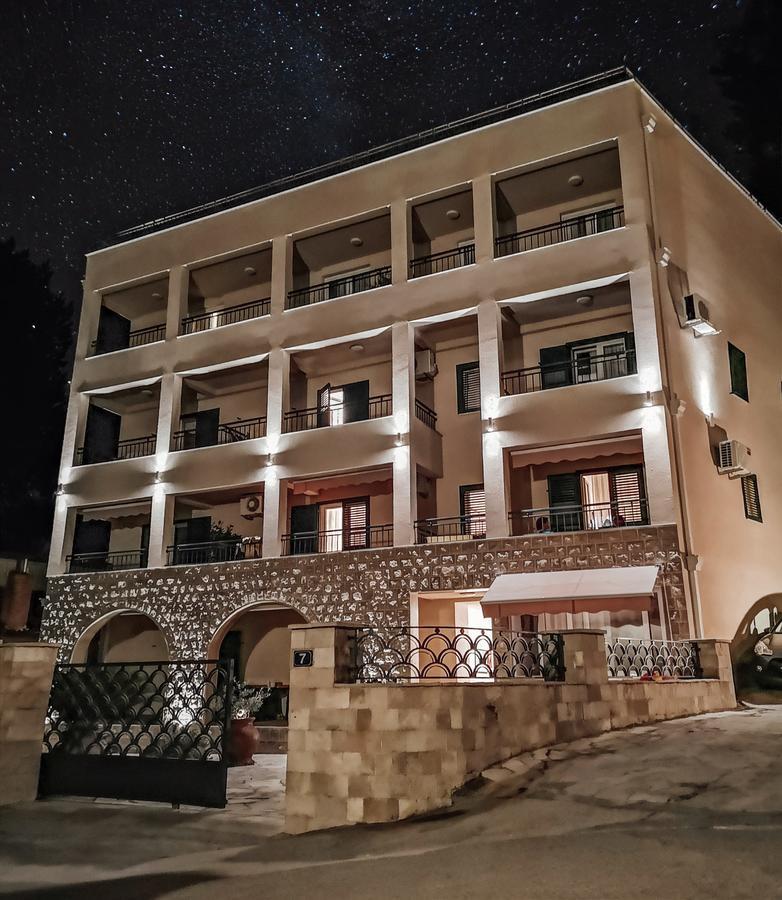 Guest House Medin Petrovac Exterior photo